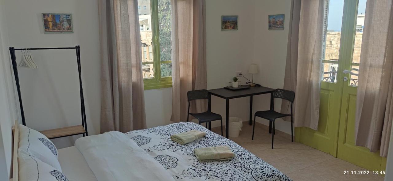 חיפה Guesthouse Comfy - Separate Rooms In The Apartment For A Relaxing Holiday מראה חיצוני תמונה